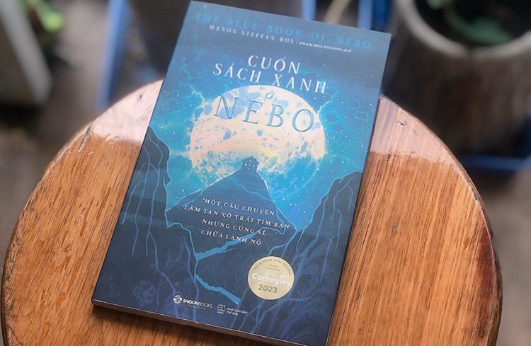 Review Cuốn sách xanh ở Nebo - Bản hòa tấu đầy cảm xúc hậu tận thế