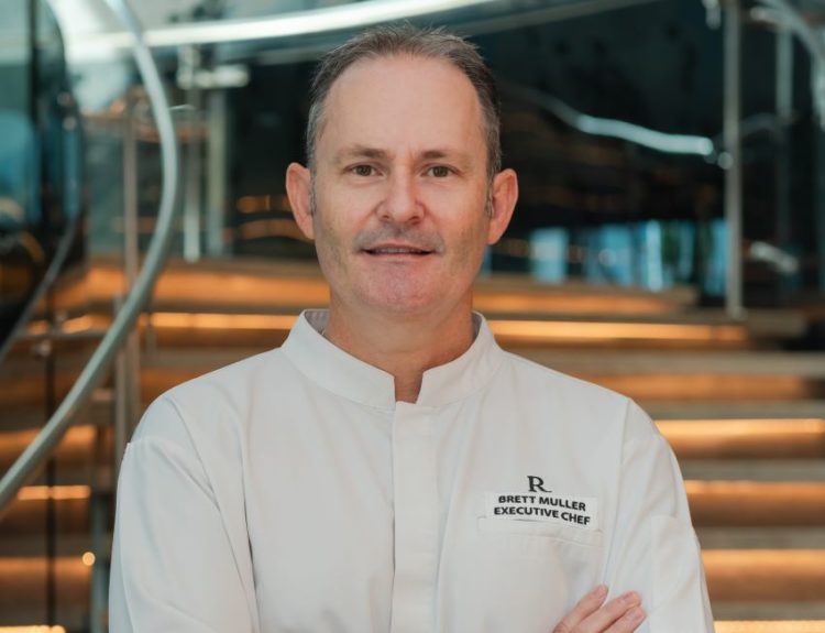 Bếp trưởng Renaissance Riverside Saigon