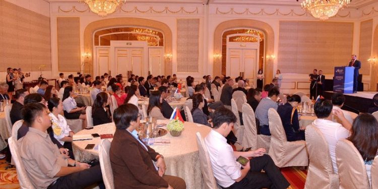 Diễn đàn Phương Đông