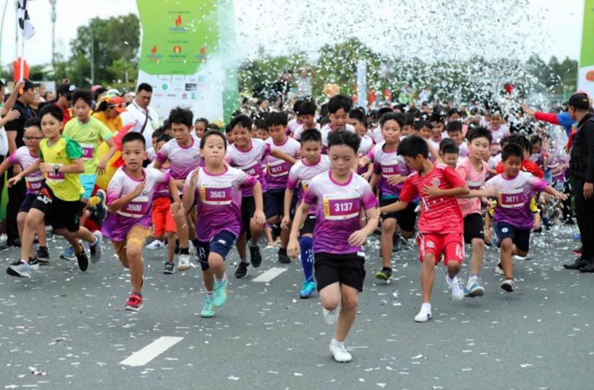 Cà Mau bùng nổ với hơn 6.000 vận động viên tham gia Giải Marathon 2024 - 3