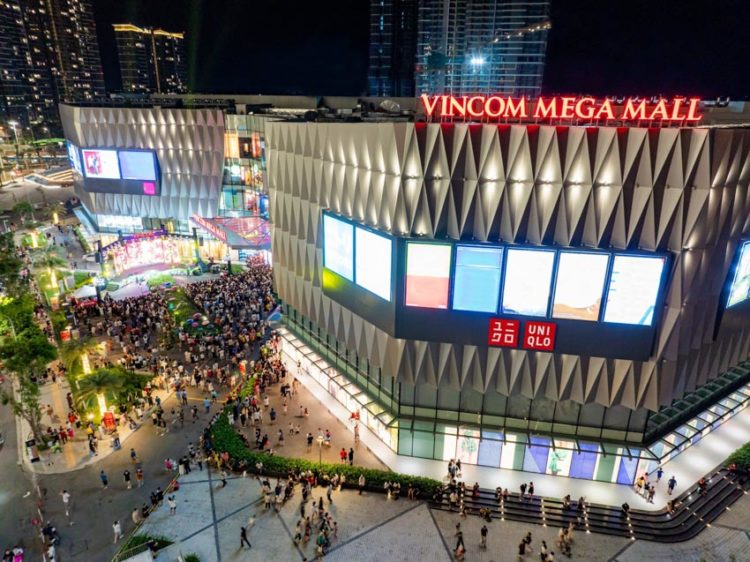 UNIQLO Vincom Grand Park: Điểm đến mới cho tín đồ thời trang - 1