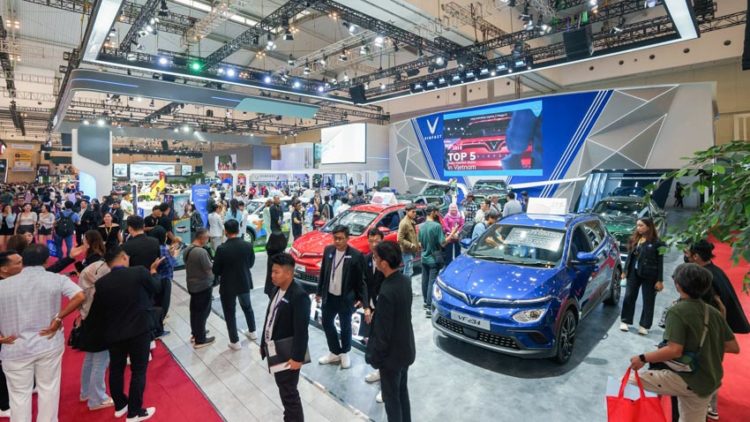 VinFast giao những chiếc SUV điện VF e34 đầu tiên tại Indonesia - 3