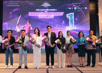 District 1 Midnight Run 2024 Sắc màu rực rỡ thắp sáng đêm Sài Gòn - 1