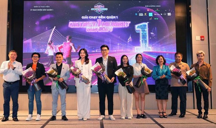 District 1 Midnight Run 2024 Sắc màu rực rỡ thắp sáng đêm Sài Gòn - 1