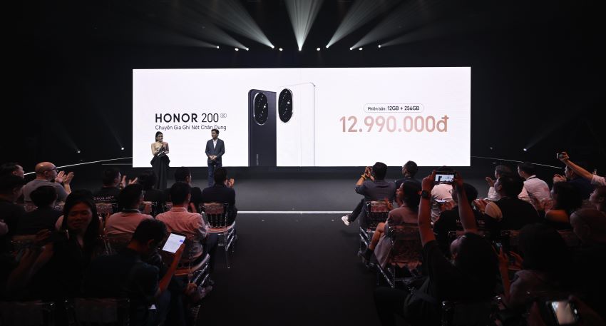 HONOR 200