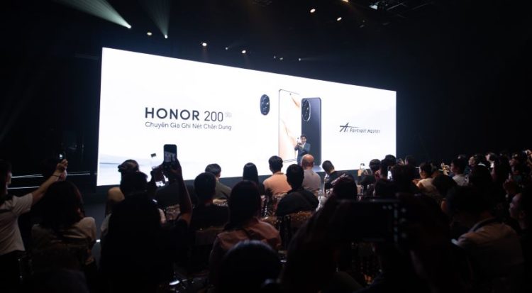 HONOR 200