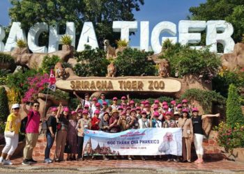 Đoàn 1.000 khách Công ty Du Lịch Việt tham dự tour du lịch hành hương tại Singpore