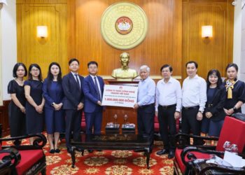 Huawei Việt Nam quyên góp 1 tỷ đồng giúp đỡ đồng bào miền Bắc sau bão Yagi