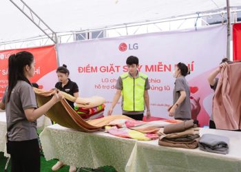 LG triển khai trạm giặt sấy miễn phí, hỗ trợ người dân vùng bão Yagi - 3