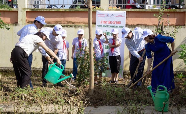 Chương trình 'Toyota Chung Tay Xanh Hóa Học Đường' năm 2024 chính thức khởi động - 1