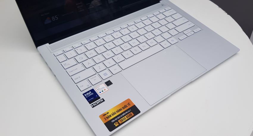 ASUS Zenbook S 14 