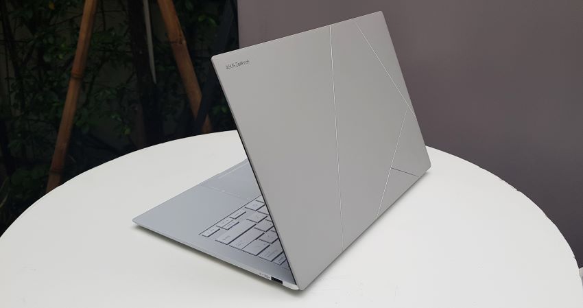 ASUS Zenbook S 14 