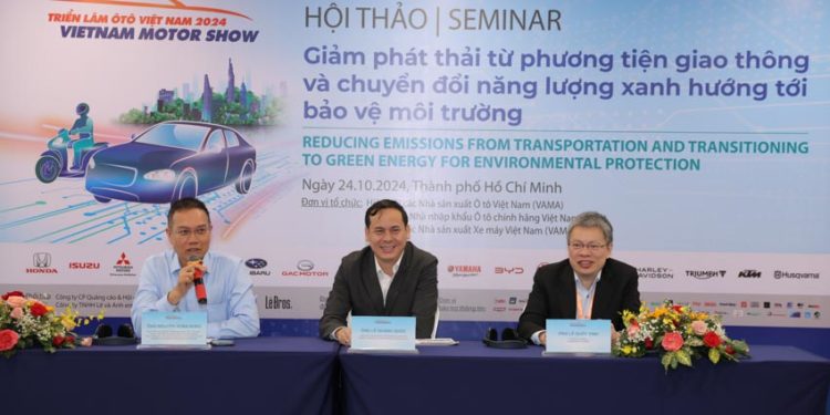 Giảm phát thải từ giao thông và chuyển đổi năng lượng xanh - 2