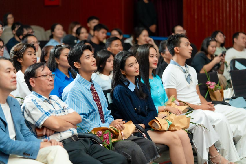 Nhà văn Nguyễn Nhật Ánh lần đầu tiên tham dự sự kiện họp báo phim chuyển thể từ sách của mình - 3