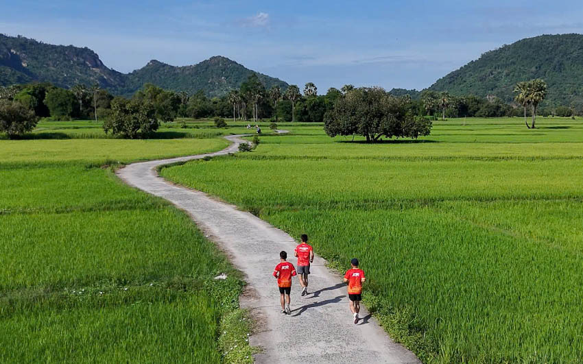 Đường chạy thơ mộng của giải Nông thôn Việt Half Marathon 2025 | Tri Tôn - Về Vùng Huyền Tích