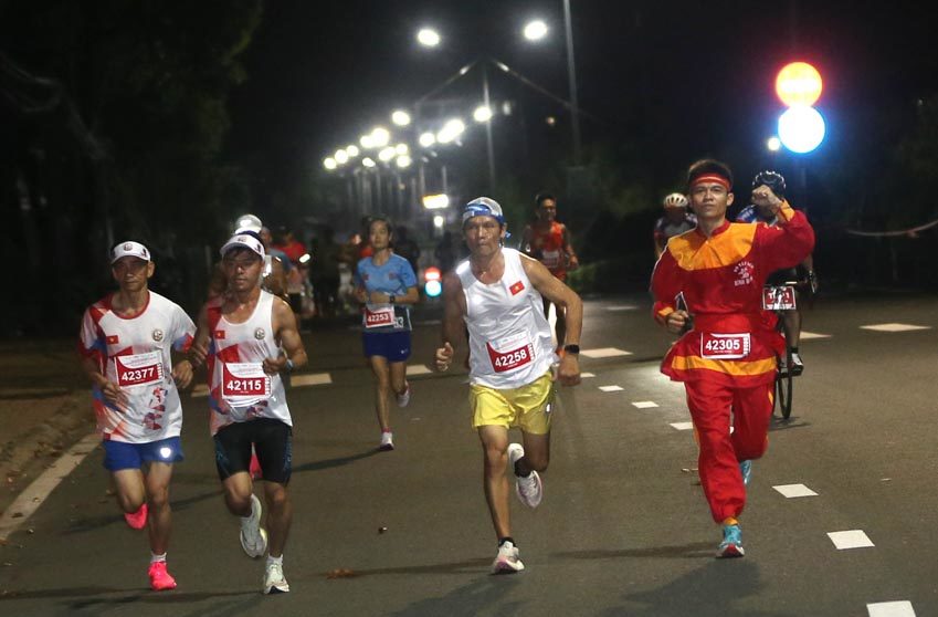 Bình Phước Marathon 2024: Bước chạy xanh, tương lai bền vững - 1