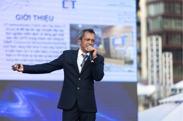 Ông Azmi Bin Wan Hussin Wan, Giám đốc dự án CT Semiconductor