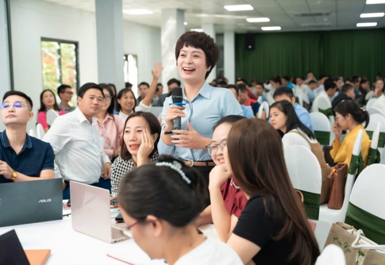 Giáo viên an ninh mạng