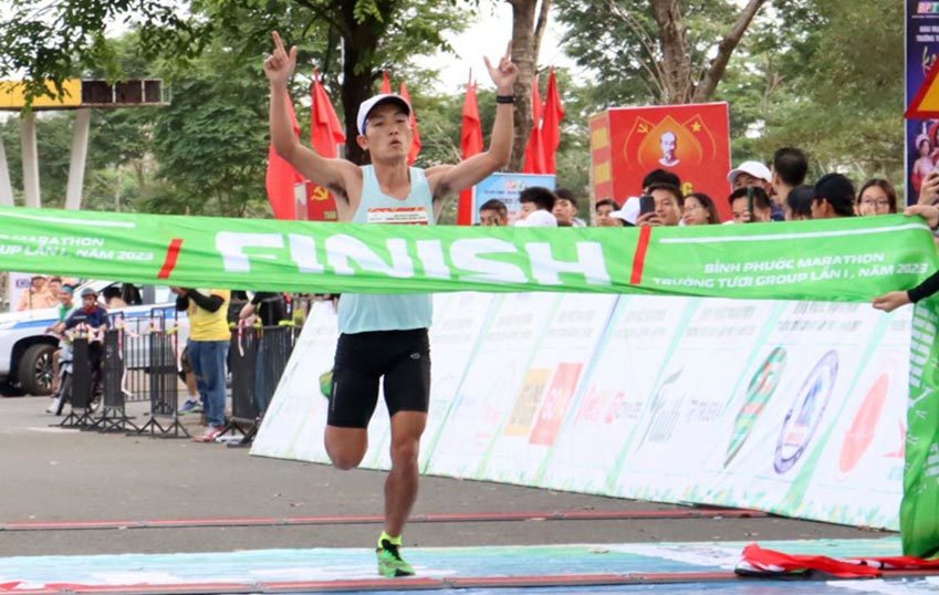 10.000 vận động viên cùng hòa mình vào Bình Phước Marathon 2024 - 1