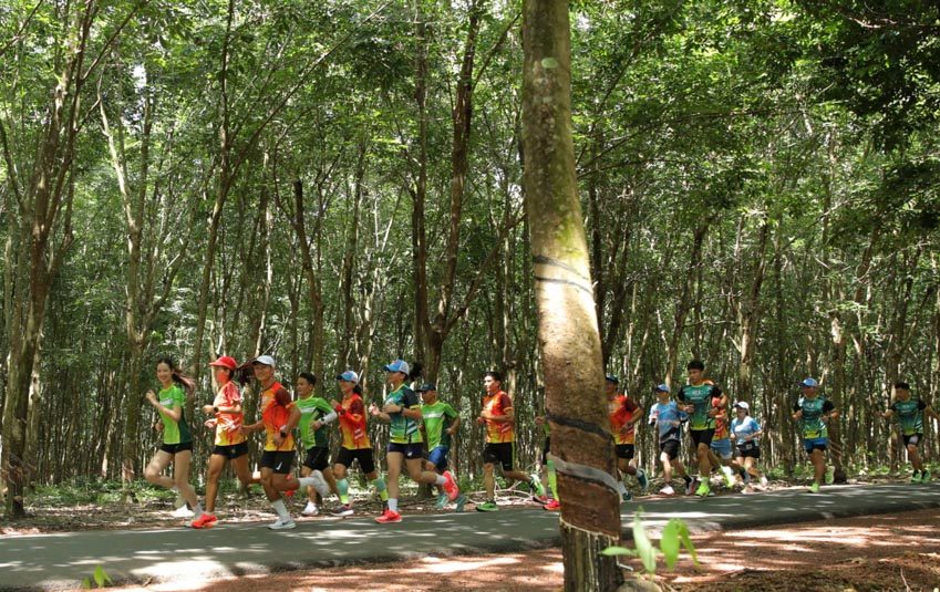 10.000 vận động viên cùng hòa mình vào Bình Phước Marathon 2024 - 8