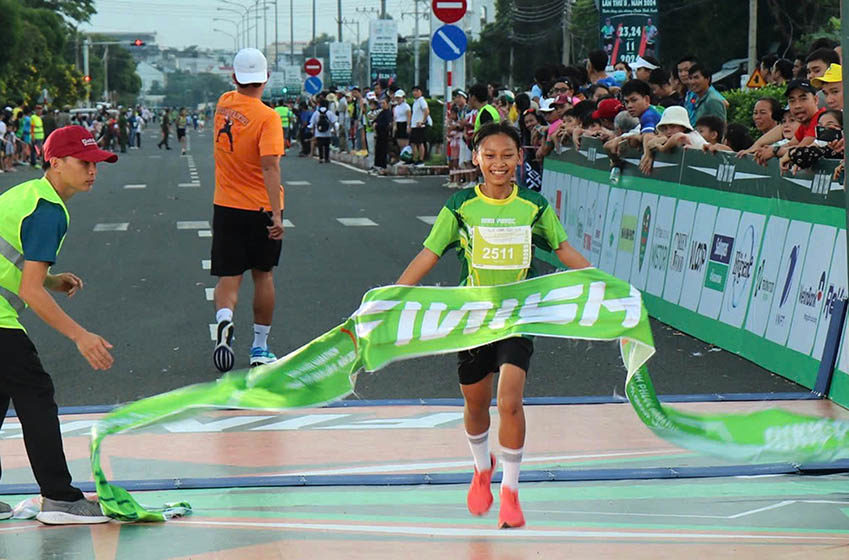 'RUN FOR KIDS' Bình Phước: Bùng nổ năng lượng, tỏa sáng tương lai - 11