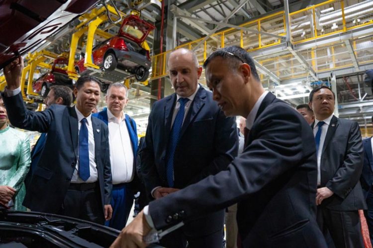 Tổng thống Bulgaria mong VinFast mở rộng đầu tư sang châu Âu - 2