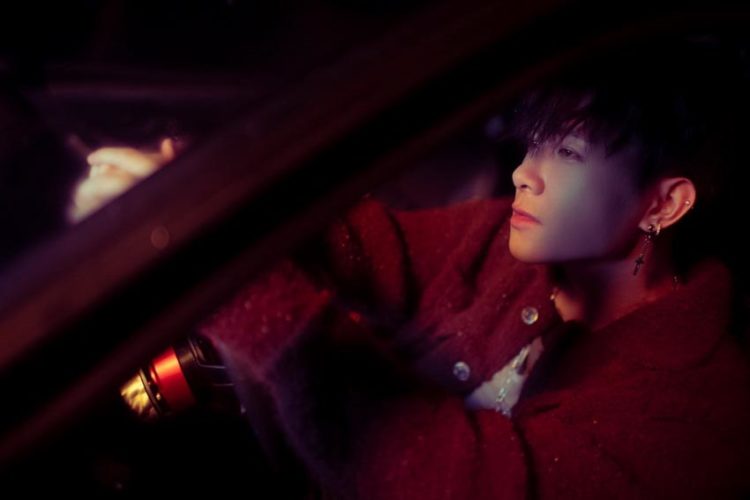 Anh Tú Atus trình làng MV Nỗi Đau Đính Kèm do RHYDER vừa sáng tác, vừa rap - 2