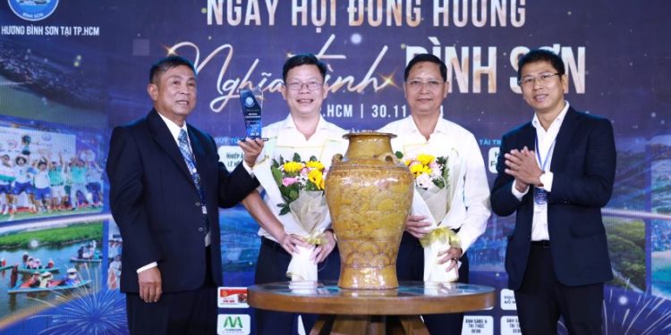 Hội đồng hương Bình Sơn tại TP. Hồ Chí Minh gây quỹ từ thiện chăm lo cho cộng đồng