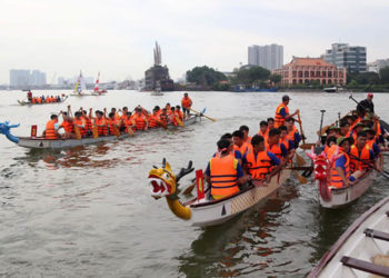 TP.HCM sôi động với giải đua thuyền truyền thống và lễ hội sông nước - 3