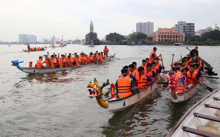 TP.HCM sôi động với giải đua thuyền truyền thống và lễ hội sông nước - 3