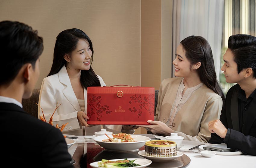 Hành trình từ truyền thống đến hiện đại: Bộ quà Tết 'Bách Gia Khởi Sắc' của Sheraton Saigon - 2