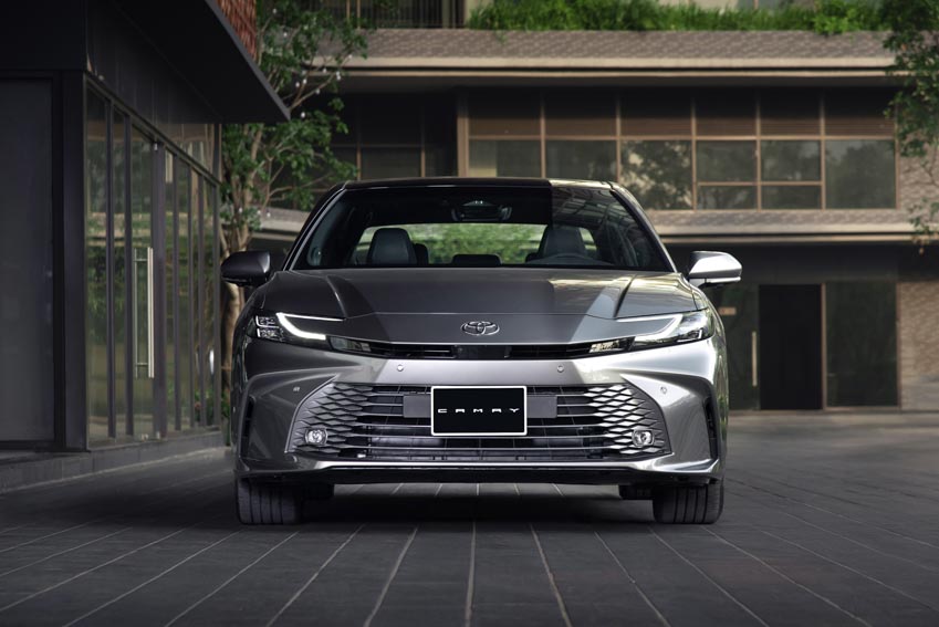 Toyota Camry 2024: Công nghệ Hybrid thế hệ 5, giá từ 1,22 tỷ đồng - 1