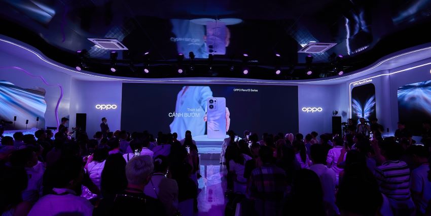 OPPO Reno13 