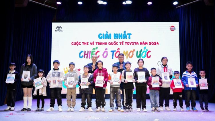 Lễ trao giải Cuộc thi vẽ tranh Toyota 2024: Những giấc mơ trên bức tranh Việt Nam