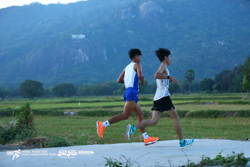 Tri Tôn bừng sáng với hơn 3.000 runner tỏa sáng tại Half Marathon 2025, nơi thể thao gặp thiên nhiên - 13