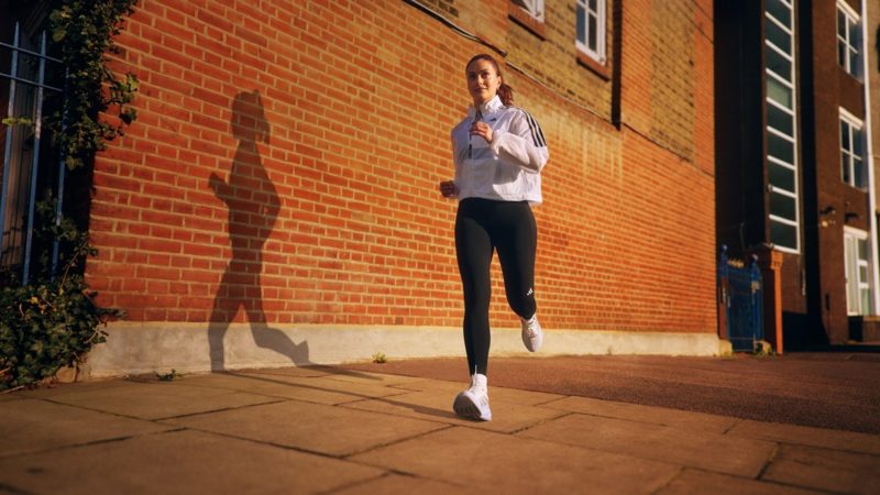 Camila Mendes và adidas 