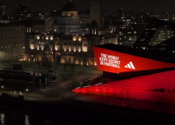 adidas và liverpool