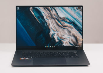 ASUS Zenbook S16 ra mắt: Laptop AI 16-inch mỏng nhẹ nhất, chip AMD Ryzen AI