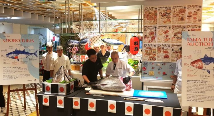 Tiệc buffet “Chợ cá Tsukiji” tại nhà hàng Latest Recipe trong tháng 3