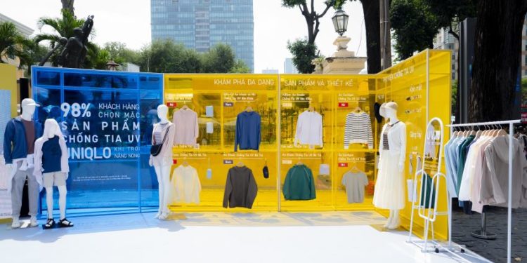 Lần đầu tiên khách hàng được trải nghiệm thực tế ngoài trời dòng sản phẩm chống tia UV của UNIQLO