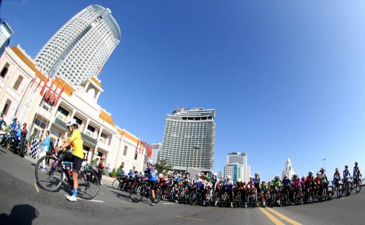 Natalia Frolova 'đánh sập' mọi nỗ lực cạnh tranh, giành lại Áo Vàng và Áo Đỏ đầy thuyết phục - 2