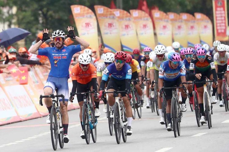 Nick Kergozou tiếp tục khẳng định sức mạnh tại chặng 7 Cúp Truyền Hình TPHCM – Tôn Đông Á 2025 - 5