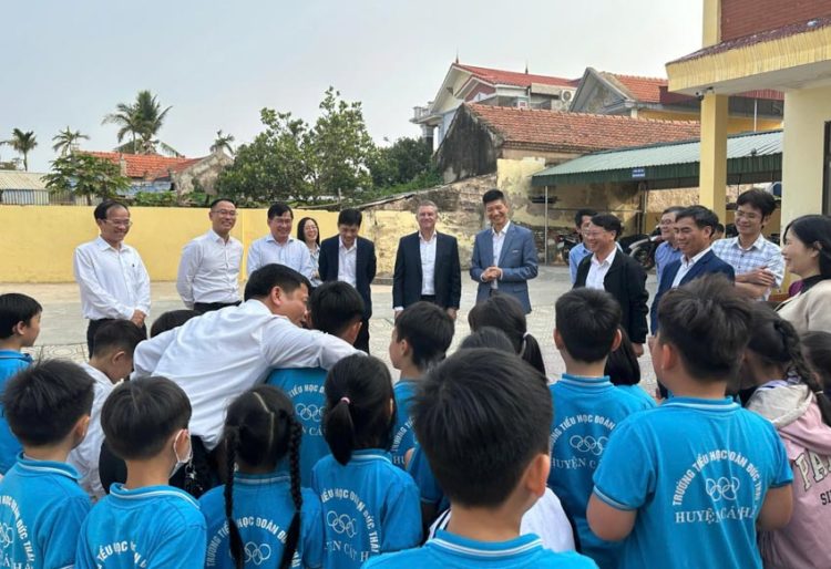 APM Terminals tài trợ bể bơi cho học sinh Cát Hải, nâng cao kỹ năng an toàn vùng biển