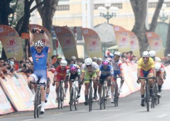 Nick Kergozou 'nước rút thần tốc', đoạt Áo Xanh chặng 3 Cúp Truyền hình TPHCM - Tôn Đông Á 2025 - 6