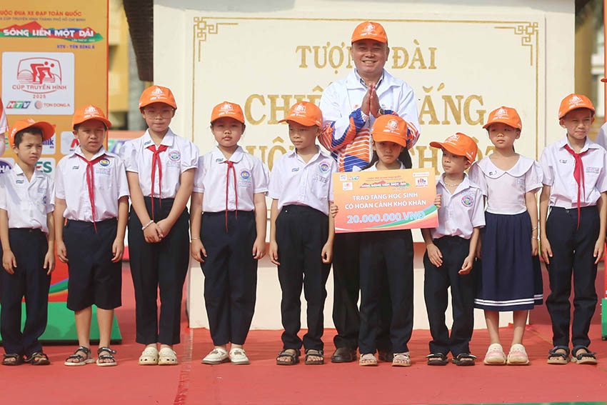 Cúp Truyền Hình TP.HCM - Tôn Đông Á 2025: Nguyễn Văn Bình bứt phá ngoạn mục tại Buôn Ma Thuột - 4