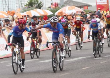 Nick Kergouzou và Nguyễn Văn Bình rượt đuổi kịch tính đến phút chót cuộc đua xe đạp Cúp Truyển Hình TPHCM- Tôn Đông Á 2025 - 7