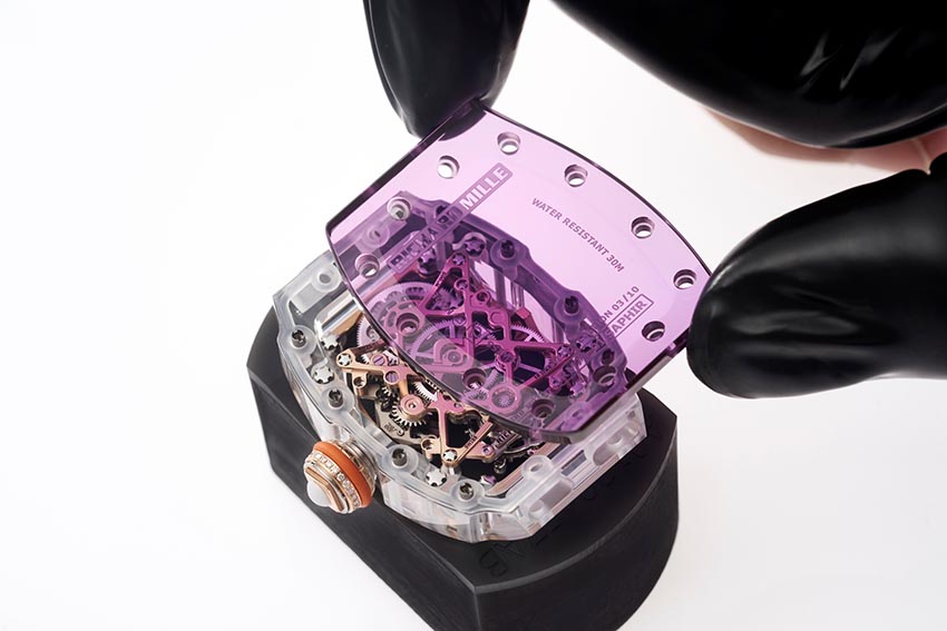RM 75-01 Flying Tourbillon Sapphire: Khi đại dương trong vắt gặp kiến trúc gothic giữa lòng cổ tay - 3