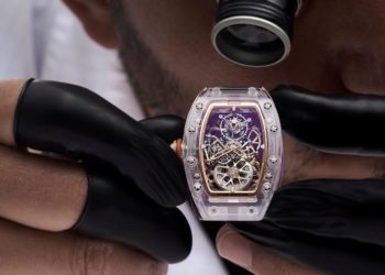 RM 75-01 Flying Tourbillon Sapphire: Khi đại dương trong vắt gặp kiến trúc gothic giữa lòng cổ tay - 4