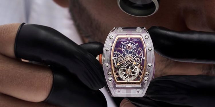 RM 75-01 Flying Tourbillon Sapphire: Khi đại dương trong vắt gặp kiến trúc gothic giữa lòng cổ tay - 4