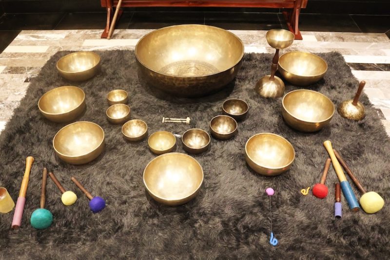 chuông xoay kim loại
